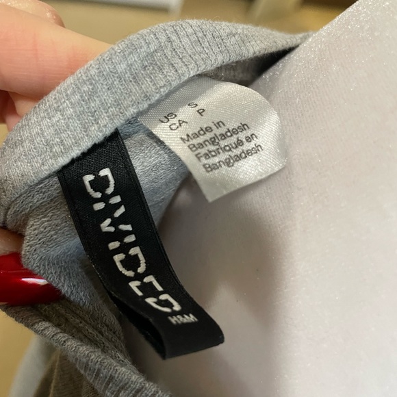 H&M NASA Sweater (Small) - Picture 3 of 3